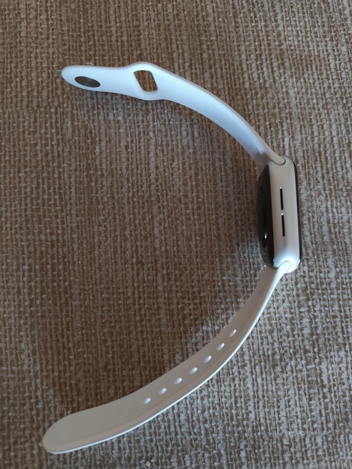 Apple Watch SE (1st generation), foto 4 di 5