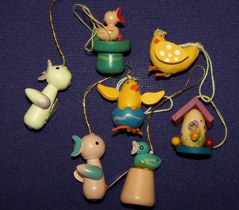 Miniature 7 Wood Easter Bird Duck Decorations