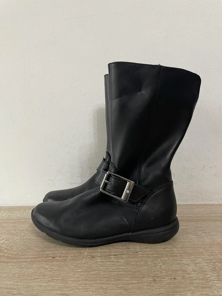 Size 10.5 hotsell girls boots