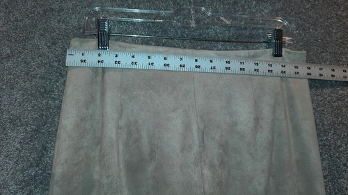 G.I.L.I Women's Faux Suede Pencil Skirt 10 Beige With Fringe Lined Pre-owned - Picture 5 of 5