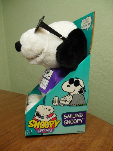 Vintage Snoopy & Friends Smiling Snoopy Doll Hasbro #61529 NEW - Picture 4 of 11