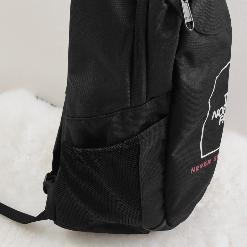 THE NORTH FACE Sunder ブラック バックパック31L Shop The North Face Sunder, TNF Black, OS – Luggage Factory