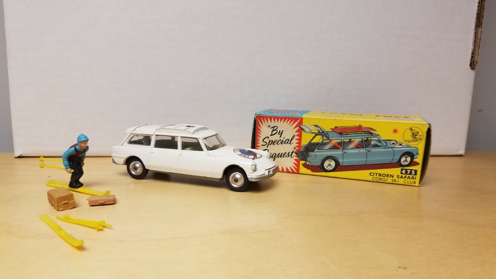 CORGI TOYS CITROEN SAFARI No. 475 VNMIOB CORGI TOYS CITROEN SAFARI No. 475 VNMIOB