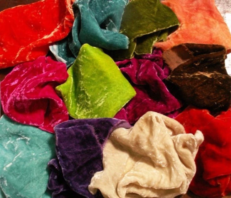 Vintage Pack of 50 solid Silk Velvet Remnants Scraps in 5x5" 8x8" Custom Sizes - Image 3 of 4