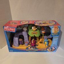 New Fisher Price Little People Baby Dinoland Dinosaur Play Set Sounds  Figures