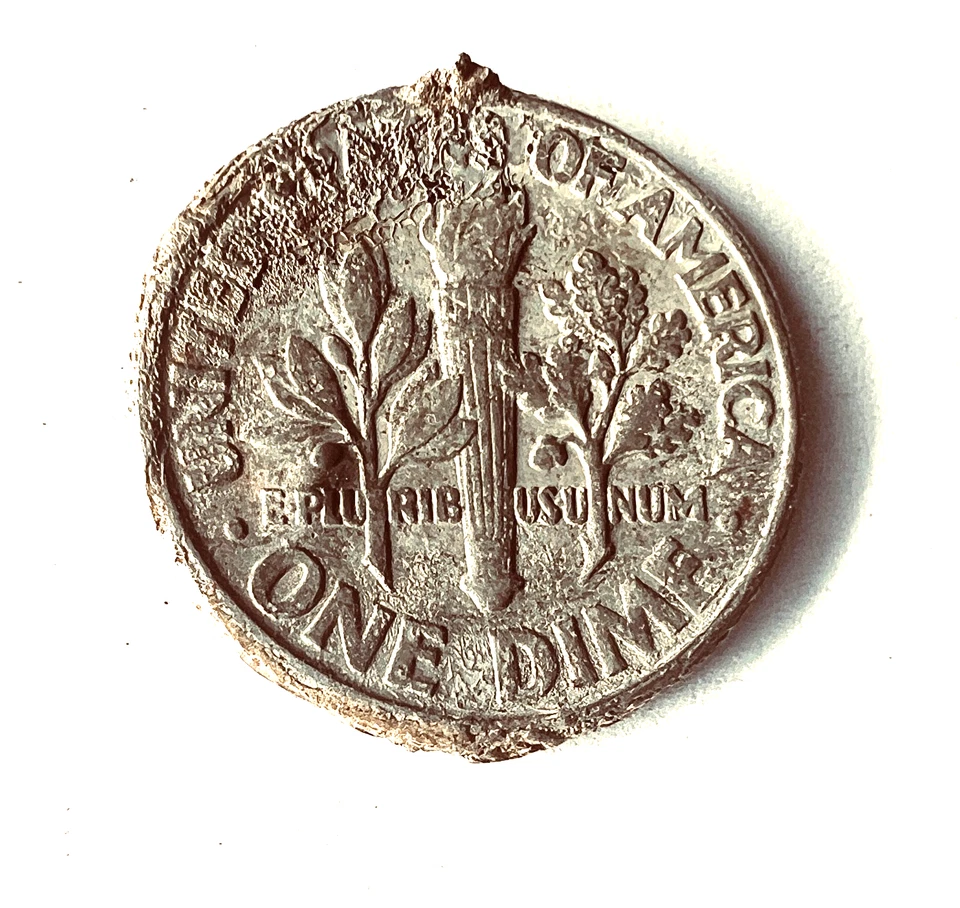 RARE 1981 D Roosevelt Dime with a large CUD ERROR on his forehead - VERY RARE! - Image 2 of 2