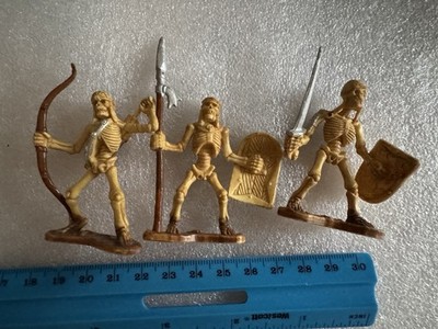 Toy Major Tomb Warrior Skeleton Figure Lot 3 Soldier Sword  Miniature 2.5 