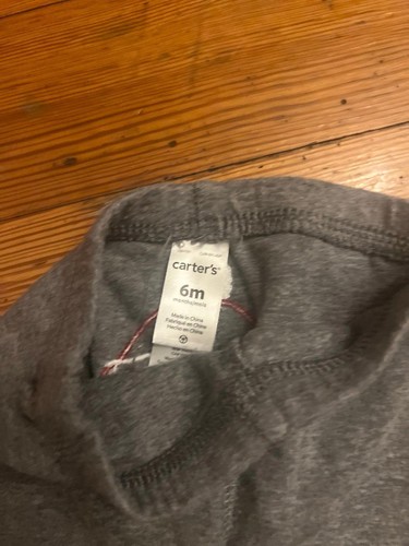 Carters 6 month outfit - Picture 2 of 3