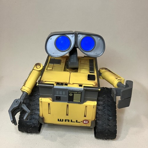 2008 Thinkway Toys Disney Pixar WALL-E interactive robot-no remote - Works - Picture 1 of 10