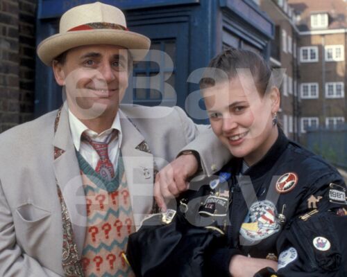 Dr Who (TV) Sophie Aldred &#034;Ace&#034; Sylvester McCoy &#034;Doctor&#034; 10x8 Photo