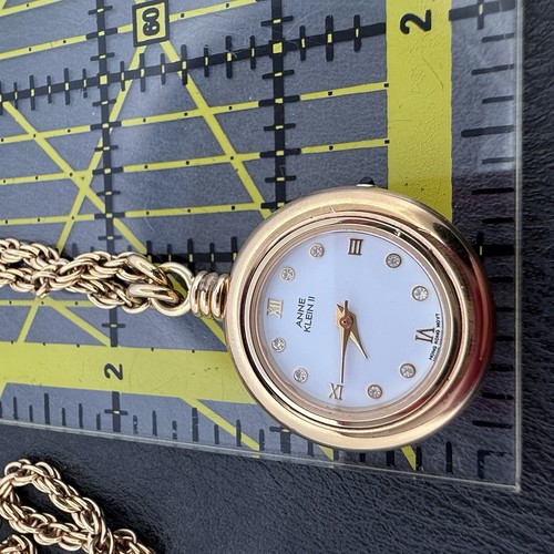 VINTAGE 💖 GOLD TONE PENDANT WATCH 💖 ANNE KLEIN II 💖 LONG CHAIN NECKLACE WORKS - Picture 18 of 18