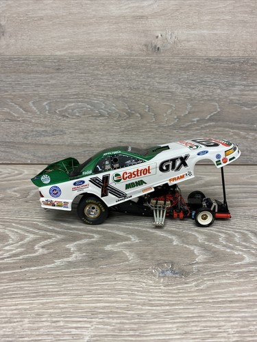 John Force 1/24 Funny Car Castrol GTX 2002 Mustang 102328 Color Chrome LE - Picture 2 of 10
