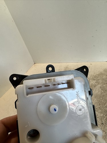 Jeep Cherokee Kj Ac Climate Control Unit P55037533Ag Genuine 2.8 Crd 2008 - Picture 4 of 8