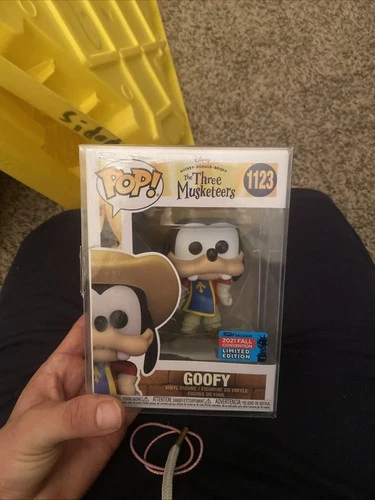 Funko Pop! Disney Three Musketeers 1123 Goofy Fall Convention Exclusive New