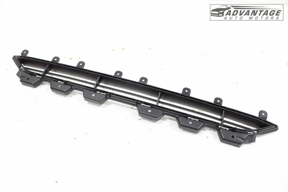 AUDI Q3 QUATTRO 8U 2016-2018 PARACHOQUES DELANTERO REJILLA CENTRAL INFERIOR CUBIERTA OEM Foto 2 de 4