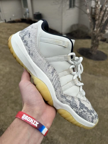 Taglia 13 Air Jordan 11 retrò pelle di serpente osso basso chiaro