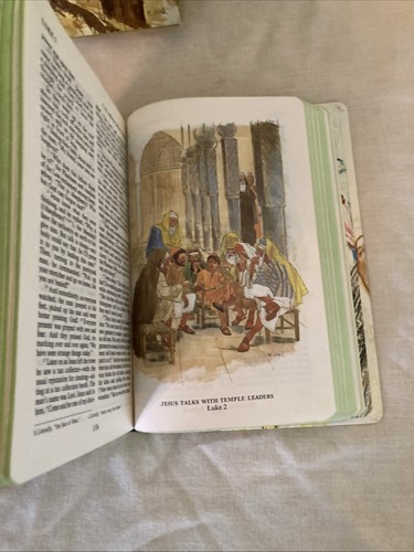 The Children's Living Bible Paraphrased 1972 Vintage Illustrated Hardcover Book - Picture 5 of 13