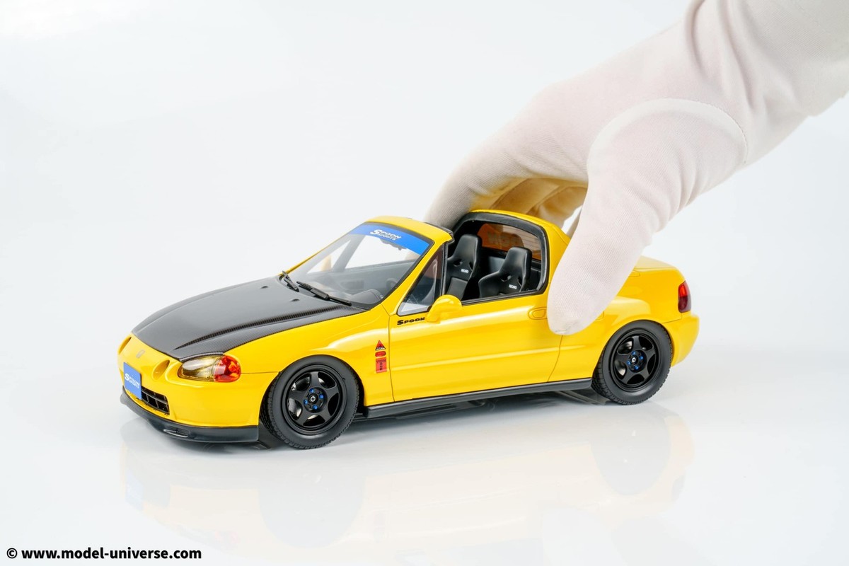 Otto Mobile - 1:18 Honda Civic Del Sol Phoenix Yellow 1996