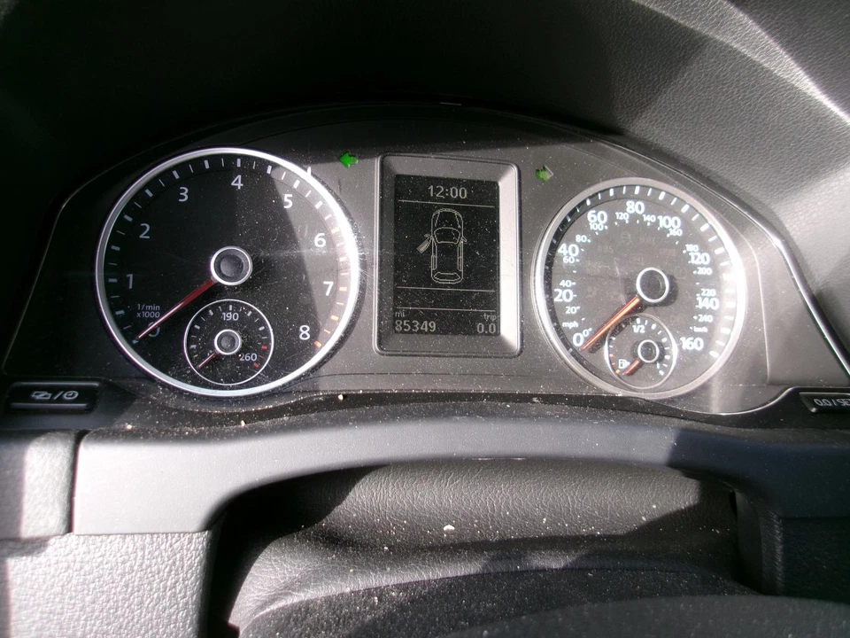 Colector de escape usado se adapta a: Volkswagen Tiguan 2018 Alemania construido VIN con primer dígito Foto 2 de 4