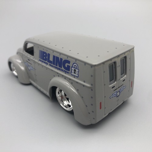 Jada D-Rods 1939 39 Div Cruizer Bling Armored Truck Transportation Diecast 1/64 - Picture 5 of 10
