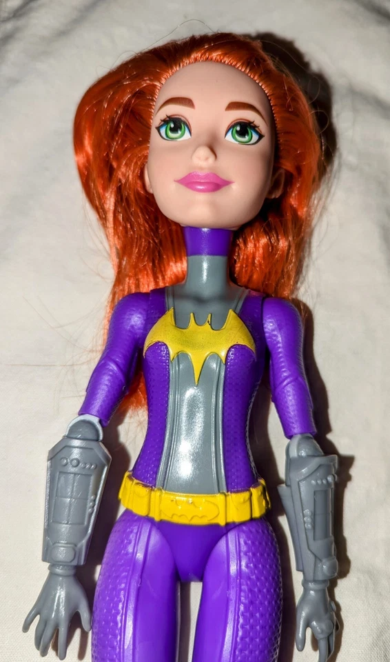 Figura de acción muñeca Batgirl de acción de entrenamiento DC Super Hero Girls 12"  Foto 2 de 3