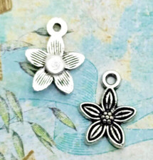 10 pieces - Antique Silver Flowers Tibetan Silver Charms Pendants Dangle W106