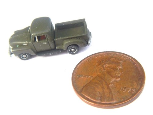Z Scale 1950's Era Half Ton Pick-up Truck Kit by Showcase Miniatures (4002) - Picture 4 of 7