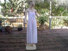VINTAGE DEENA WHITE NYLON and LACE NIGHTGOWN SIZE SMALL
