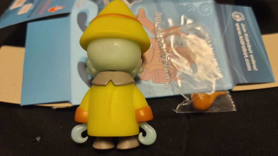 Виниловая фигурка Kidrobot Dark Harbor Jonah Tempest 2017 - Изображение 2 из 2