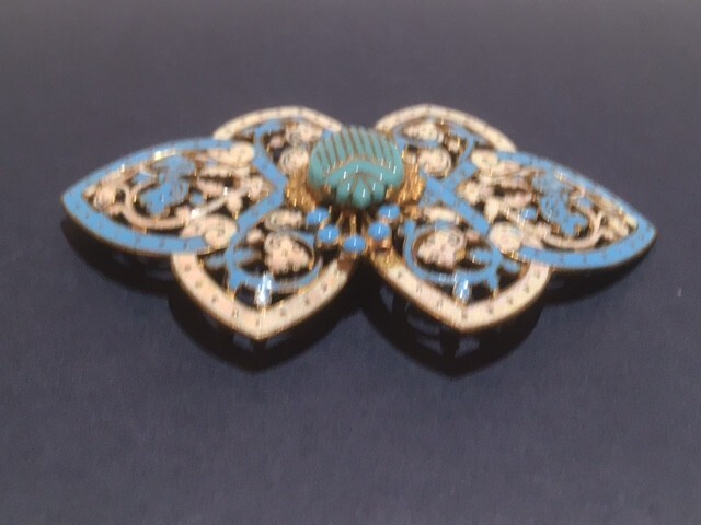 Picture 4 of 12