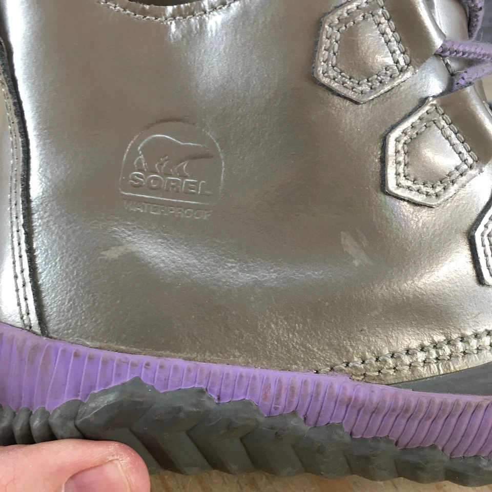 Sorel Duck Boots Youth 6 Snow Silver Purple Leather Lace Up Ankle Top Waterproof - Image 4 of 4