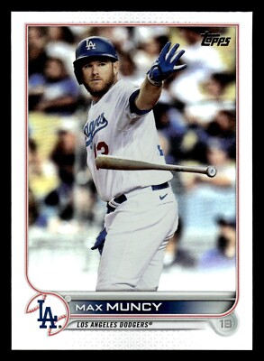 2022 Topps Max Muncy Rainbow Foil #572 - Los Angeles Dodgers