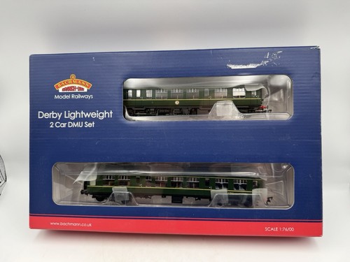 Bachmann 32-516A Derby Lightweight 2-Car DMU BR Green, OO Gauge