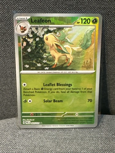Leafeon (Poke Ball Pattern) 005/131 Prismatic Evolutions Holo