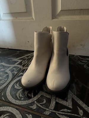 Sun+Stone Women Morghan Block heel Chelsea Booties Size US 7M  White Smooth