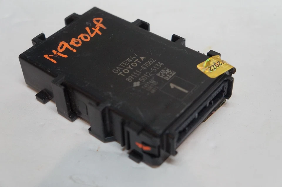 Toyota Prius 2016 2017 2018 - Chasis Brain Box 89111-47062 OEM *C825 Foto 2 de 4