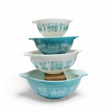 Vtg PYREX Amish Butterprint Cinderella Set Of 4 Mixing Bowls Turquoise Blue