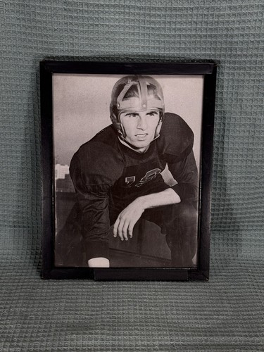 RARE Cheers TV Show Vintage Football Player Framed Image Screen Used Prop - Picture 8 of 18