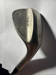 Titelist 60* Wedge golf club