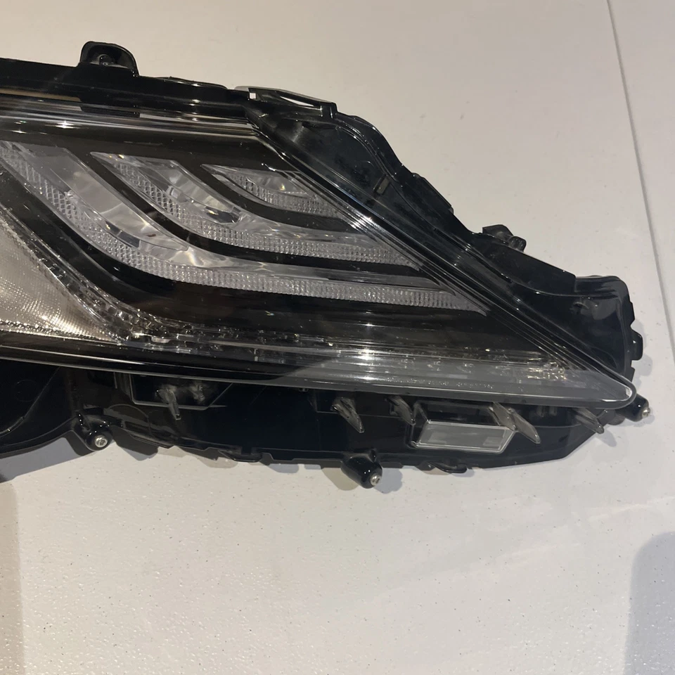 Farol dianteiro direito Toyota Camry 2018-2022 feixe triplo preto fabricante de equipamento original - Imagem 4 de 4