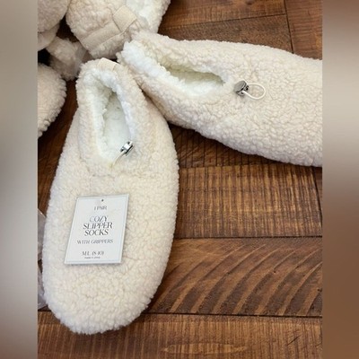 NWT Target Cozy Slipper Socks w Grip Faux Fur Shearling Off White - Size M/L