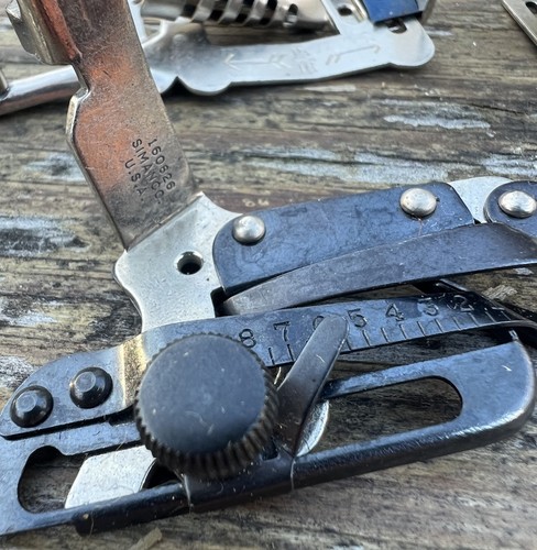 Vintage Singer Sewing Machine Attachments For Class 301 Machines 160623 With Box - Picture 6 of 12