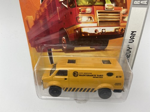Matchbox City Action Series City Van #49 Yellow 1/64 FREE SHIPPING - Picture 3 of 4