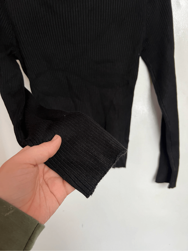 Lush Black Sweater With Criss Cross Neck Woman’s Size Large - Picture 7 of 7
