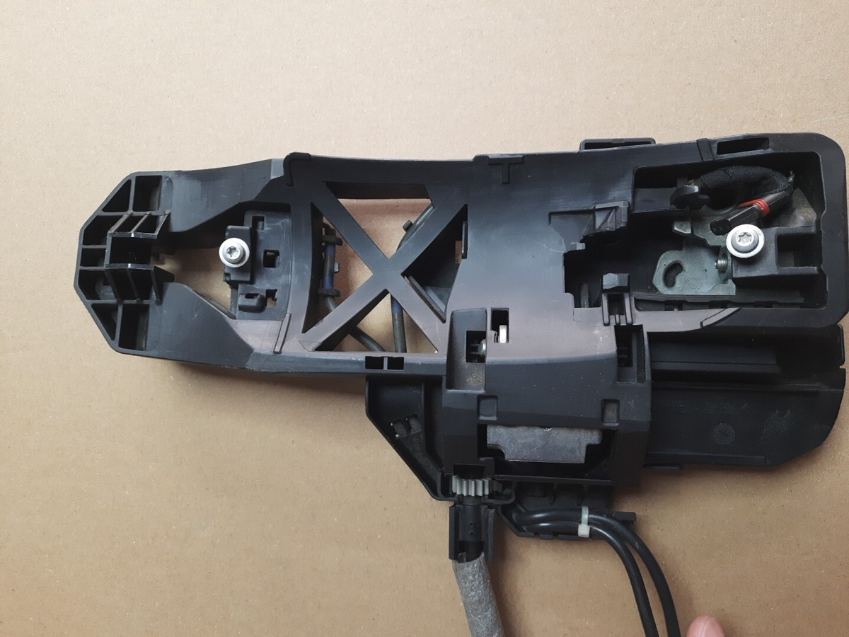 A2167601734 MERCEDES BENZ W216 CL CLASS LEFT DOOR HANDLE CARRIER