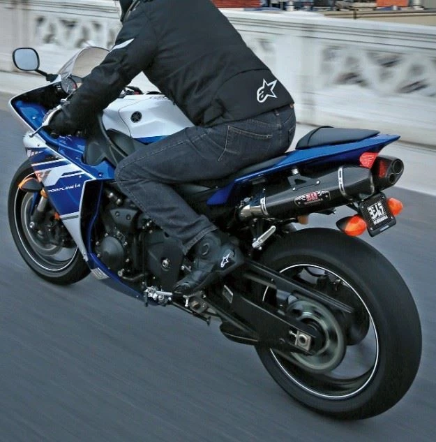 Escape de carbono Yoshimura TRCD tri-oval doble salida sin cordones Yamaha YZF-R1 2009-2014 Foto 3 de 4