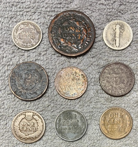 Old U.S. coins, Junk Drawer Lot of 36 U.S. Coins 2- 90% Silver Dimes & More. - Picture 7 of 10