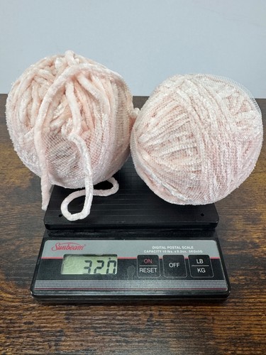 Lot Of 2 Bernat Velvet Yarn, Color Blush Pink, 10.5 oz/300g 315 yds each NEW - Picture 6 of 7