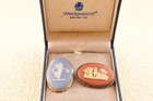 2 items Antique "Wedg Wood" cameo brooch brand case white blue brown color.