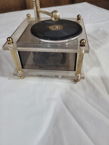 Vintage Miniature Gramophone Music Box - Made in Hong Kong - Picture 7 of 10
